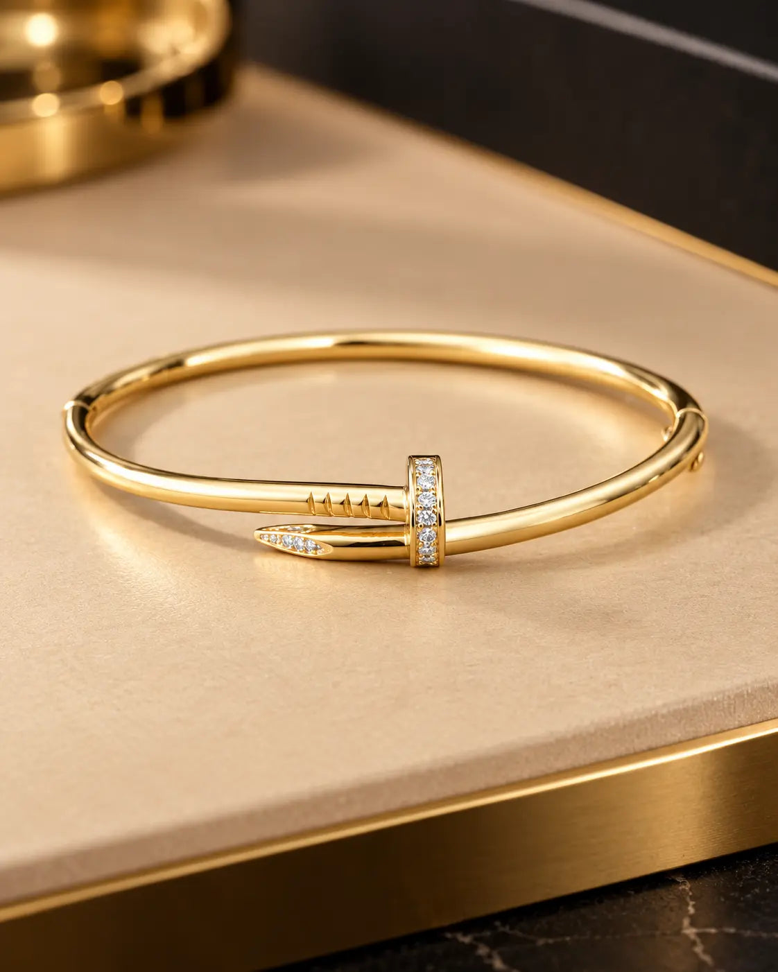ARO CLAVO CARTIER CRISTALES 6689