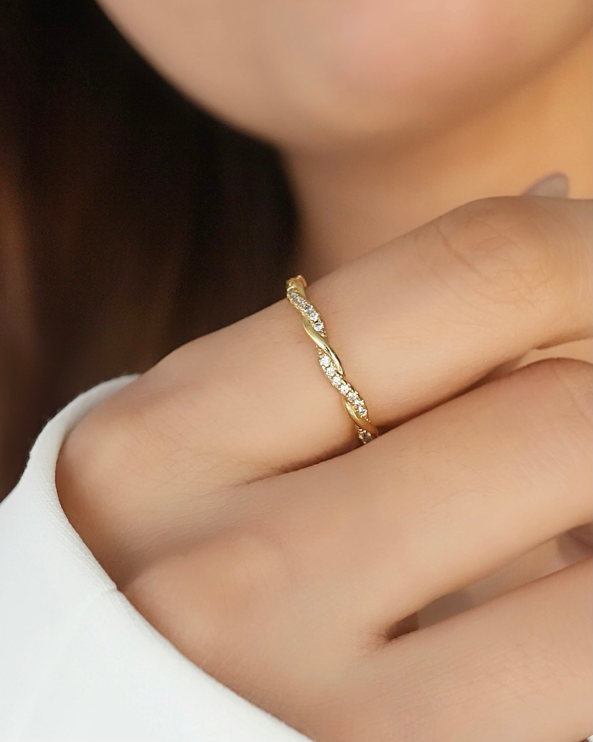 ANILLO ENTRELAZADO CRISTAL 5420