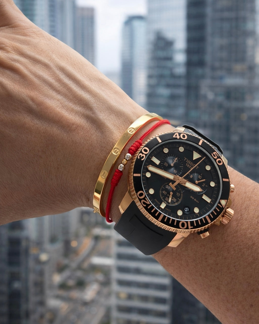 ARO TIPO CARTIER 4MM  6047 Oro laminado Luxus