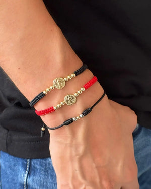 BRAZALETE TEJIDO B4MM CON DIJE SAN BENITO ROJO 1229 OrolaminadoLuxus